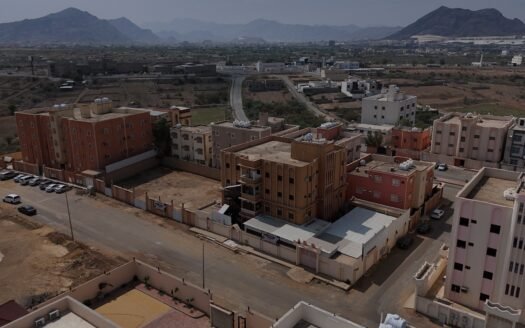 عمارة للبيع فرصة استثمارية عقارية ذهبية في محايل عسير – حي الضرس
