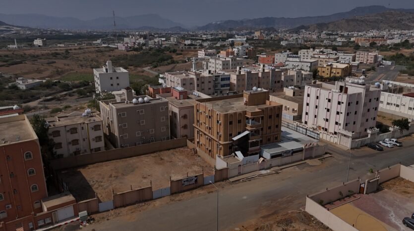 عمارة للبيع فرصة استثمارية عقارية ذهبية في محايل عسير – حي الضرس