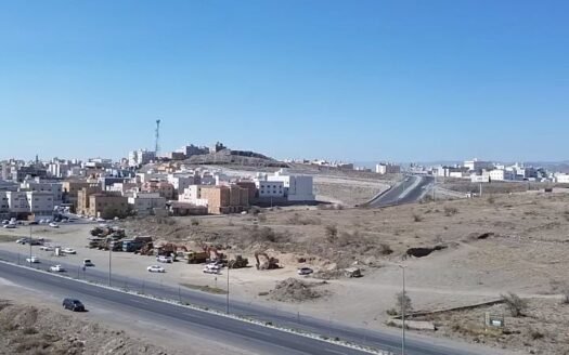 عقار استثماري سكني تجاري مميز للبيع في المحالة، بالقرب من مستشفى مانع العسيري – مساحة 5505 م²