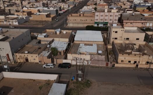 فرصة استثمارية مميزة – بيت شعبي في موقع حيوي مدينة تربة!