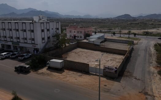 أرض سكنية 920م² على زاوية شارعين – موقع مثالي في حي الضرس بمحايل عسير!