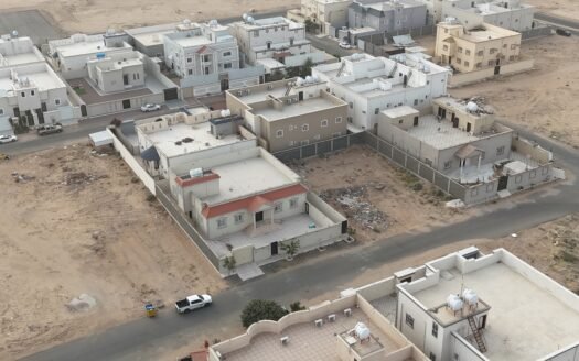 فيلا استثمارية مميزة في حي شرق المطار، بنجران