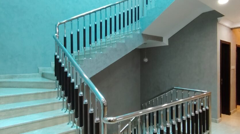 فيلا درة المنسك 305 متر