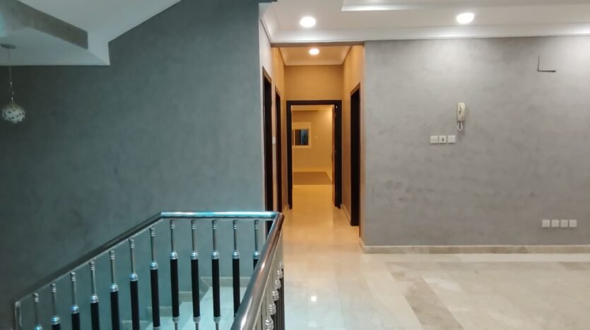 فيلا درة المنسك 305 متر