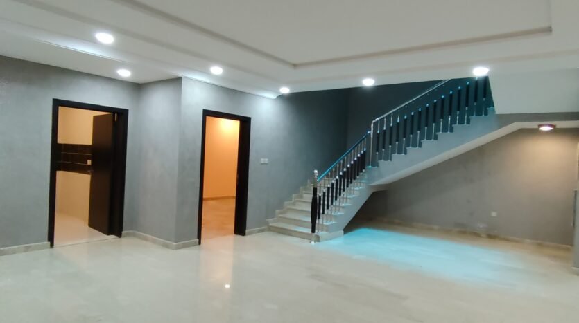 فيلا درة المنسك 305 متر