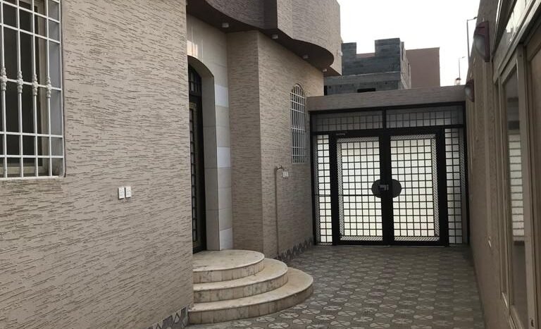 فيلا وشقتين حي البديع آل غليظ