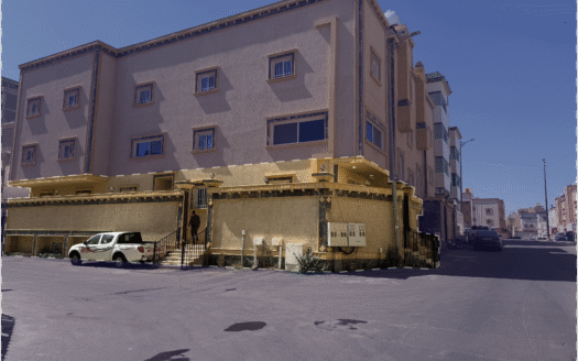 شقة دور ارضي حي البديع قريبة من ممشي الموظفين