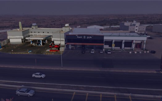 محطة وقود تجارية شاملة الخدمات – 23 غرفة + 8 محلات على طريق خميس – الرياض، خميس مشيط!