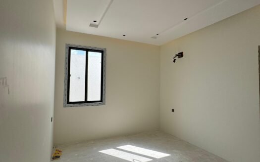 امتلك شقة العمر بتصميم عصري ومدخل خاص وحوش مستقل.. فخامة تبدأ من الباب!