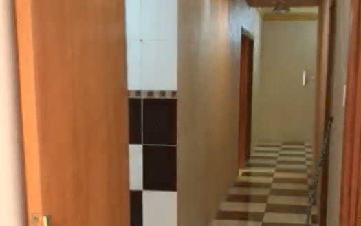 فرصة إيجار في المروج: شقة بالدور الثالث بخصوصية وإطلالة مميزة.