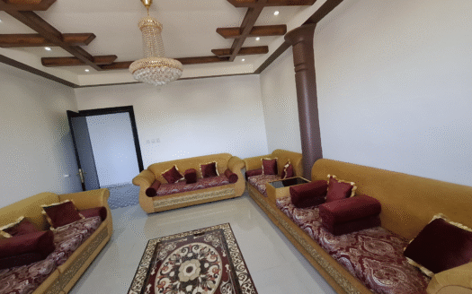 للبيع عمارة في العرين – أبها | 3 أدوار + بدروم | مؤثثة بالكامل بأثاث فاخر وأجهزة منزلية ومطلة على طريق الملك فهد!