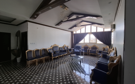 للبيع عمارة في العرين – أبها | 3 أدوار + بدروم | مؤثثة بالكامل بأثاث فاخر وأجهزة منزلية ومطلة على طريق الملك فهد!