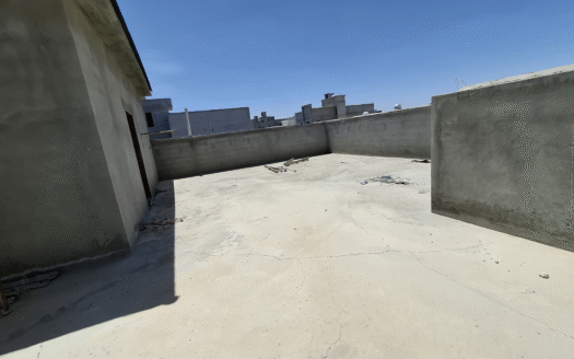 فيلا فاخرة للبيع بمخطط درة الخميس – 750م² على أرض 525م²، تصميم هندسي متكامل وملاحق ومصعد وحديقة!