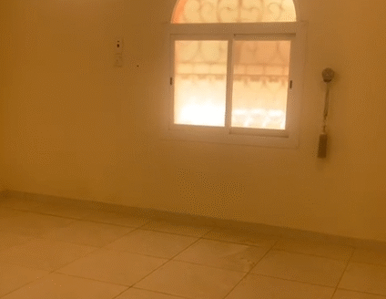 🏠 شقة للإيجار بمواصفات مميزة – مدخل مستقل + حوش خاص