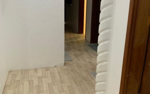 للإيجار الصيفي شقتان مفروشتان بالكامل – حي المنسك | موقع حيوي مع سطح خاص وأجهزة كاملة!