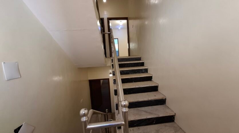 عمارة ذرة 400م