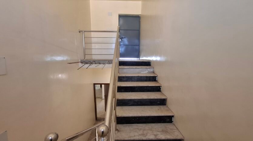 عمارة ذرة 400م