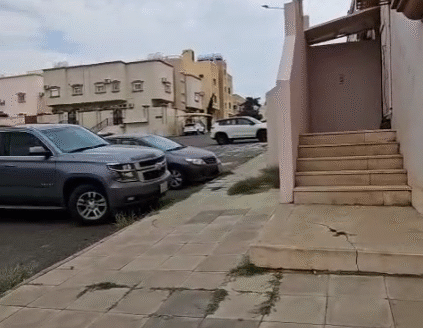 🏡 شقة واسعة للإيجار – موقع مميز في أبها