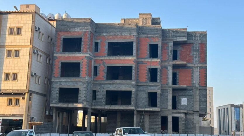 عمارة شمسان للبيع او الاستثمار