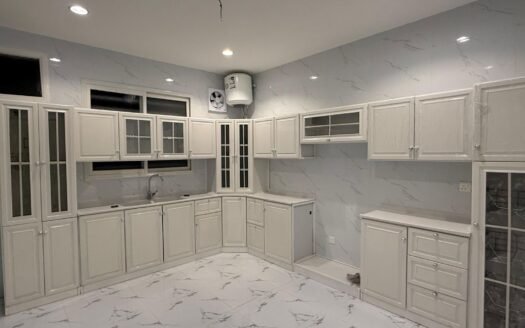 🏡 شقة جديدة للإيجار السنوي أو الشهري – أبها (مخطط إسكان شمال أبها – شوحط)