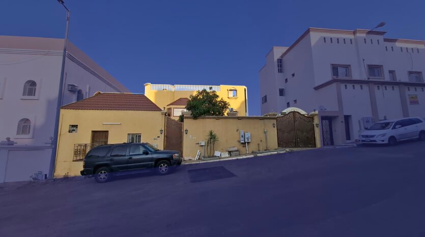 فيلا متظاهرة بالمروج