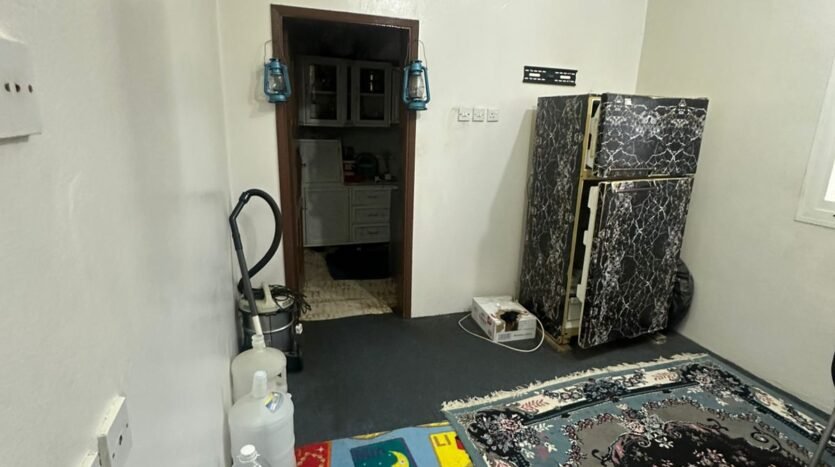 ارض تنومة بها بيت