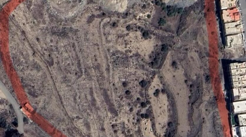 ارض 83 الف متر ابها