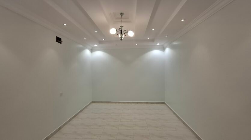 شقة للايجار سر العبب