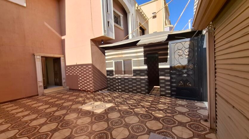 فيلا خميس 283م