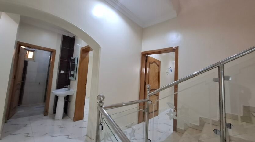 فيلا خميس 283م