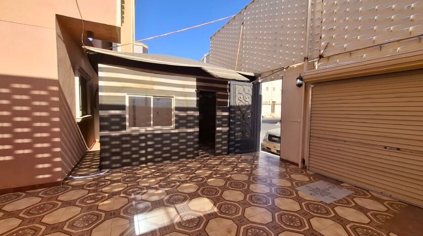 فيلا خميس 283م