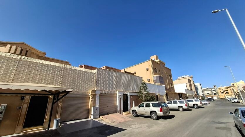 فيلا خميس 283م