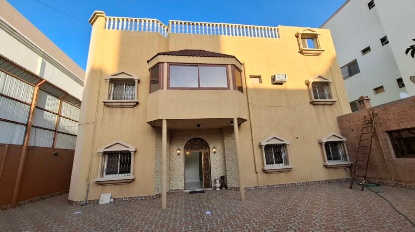 فيلا متظاهرة بالمروج