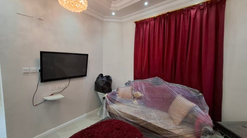 فيلا متظاهرة بالمروج