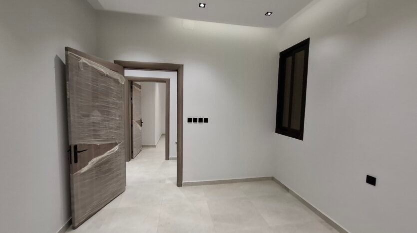 شقة بالقرب من اشارة المنسك دور ارضي رقم 7