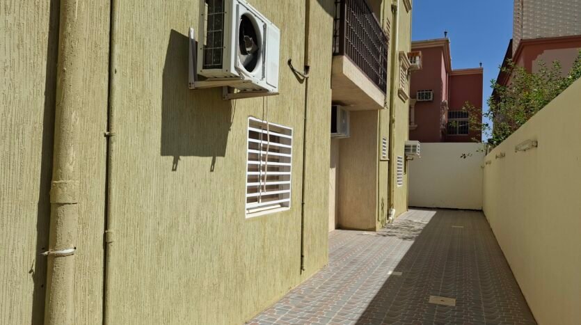 شقة غرفتين وصاله مؤثثة