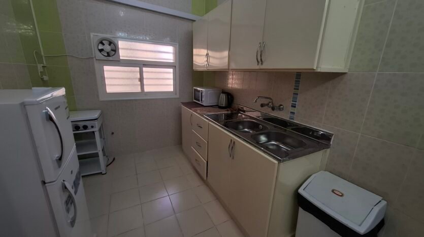 شقة غرفتين وصاله مؤثثة