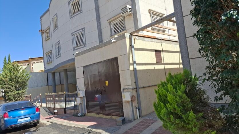 شقق للايجار مؤثثة وبلاطه في المروج