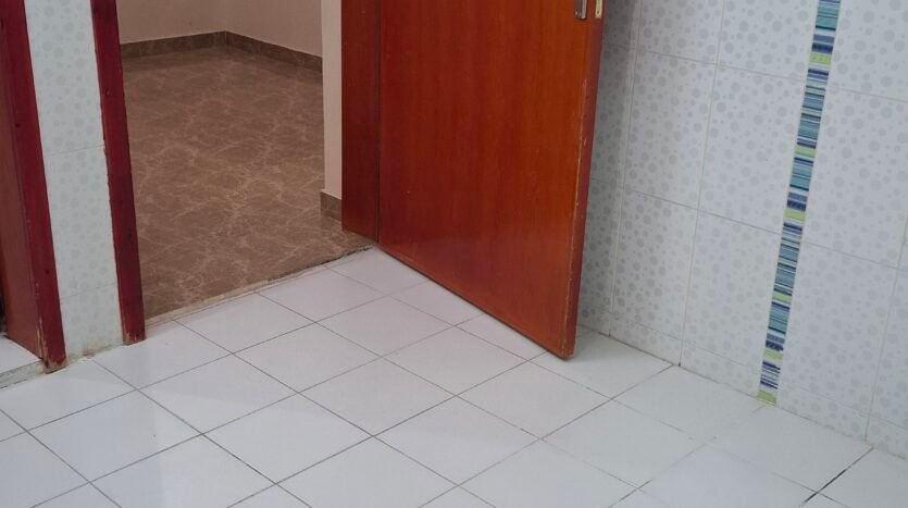 شقه بلاطة 5 غرف