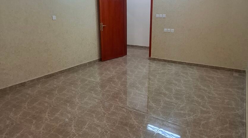 شقه بلاطة 5 غرف