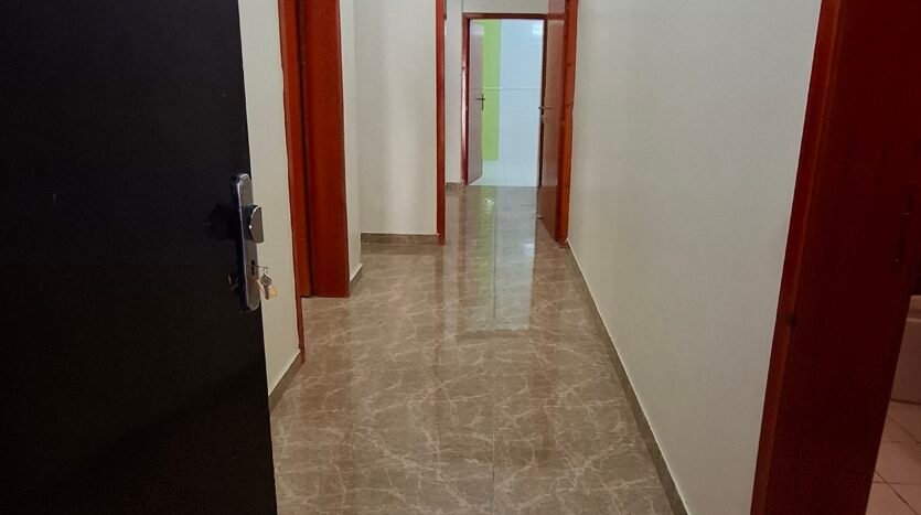 شقه بلاطة 5 غرف