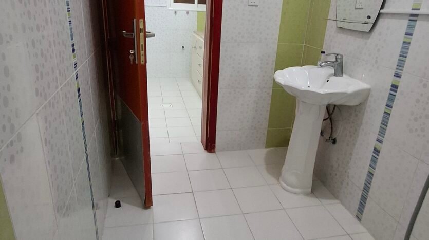 شقه بلاطة 5 غرف