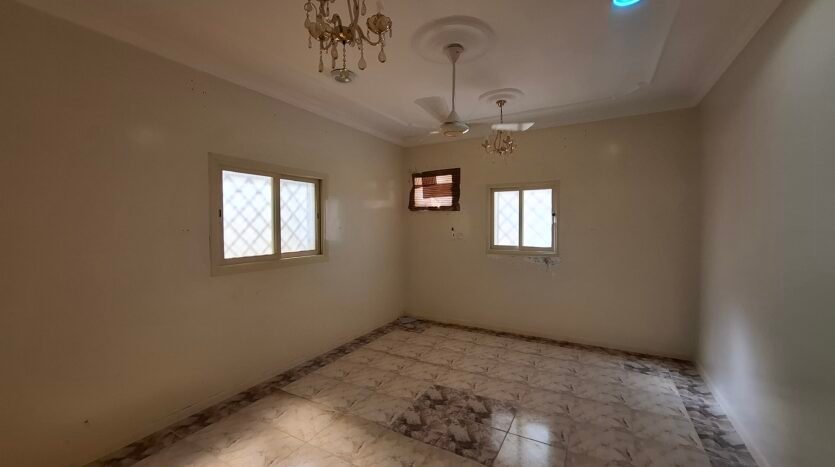 شقه للايجار خميس مشيط