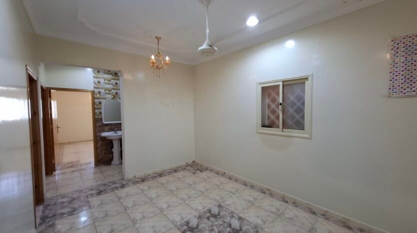 شقه للايجار خميس مشيط