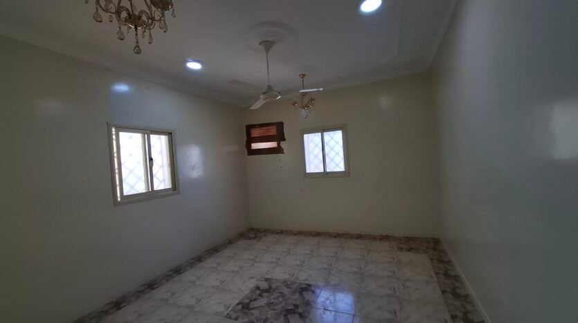 شقه للايجار خميس مشيط