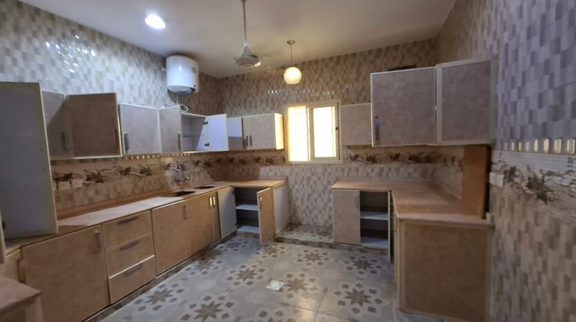 شقه للايجار خميس مشيط