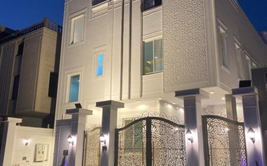 روفين للبيع في المحالة – موقع مميز ومساحة واسعة 🔹