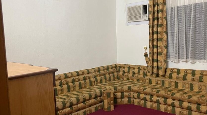 بيت للبيع باللسمر