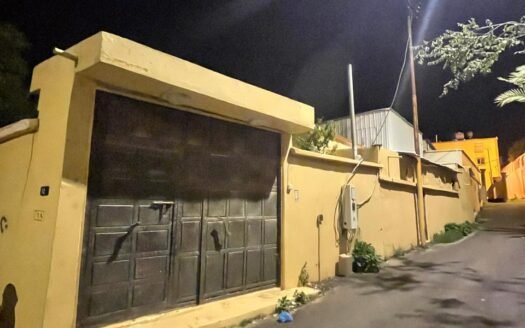 بيت للبيع باللسمر