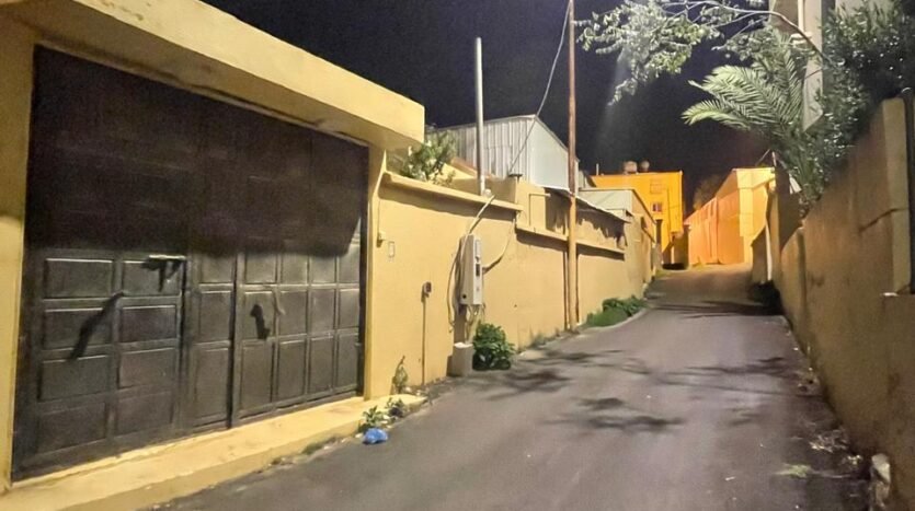 بيت للبيع باللسمر